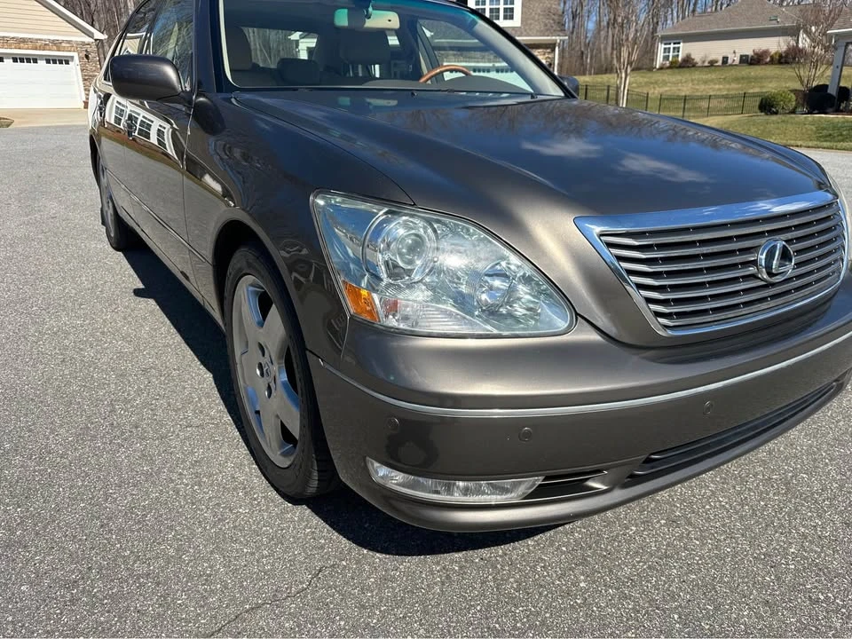 2006 Lexus LS 3rd Gen - Image 9 of 10