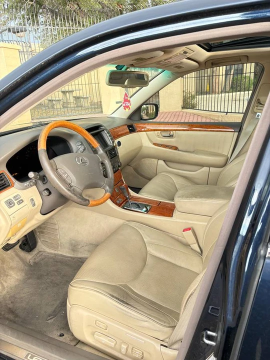 2006 Lexus LS 3rd Gen - Image 5 of 9