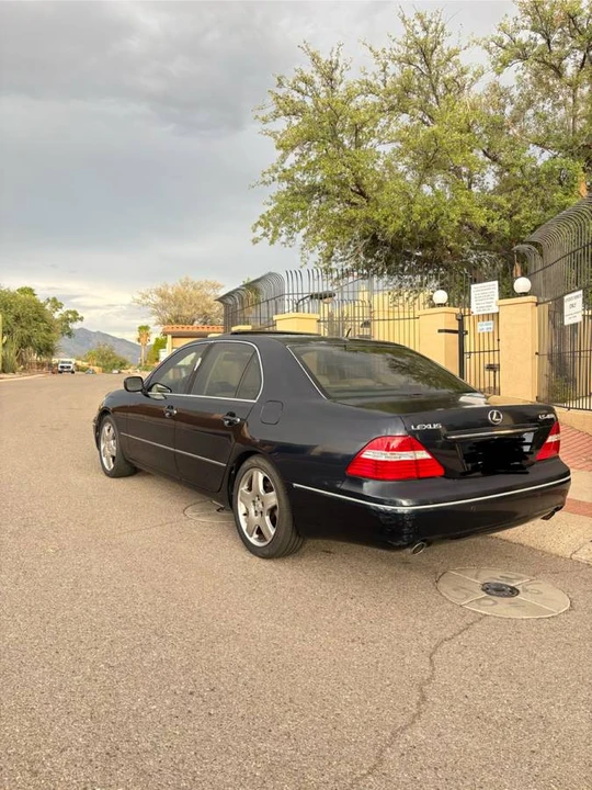 2006 Lexus LS 3rd Gen - Image 4 of 9