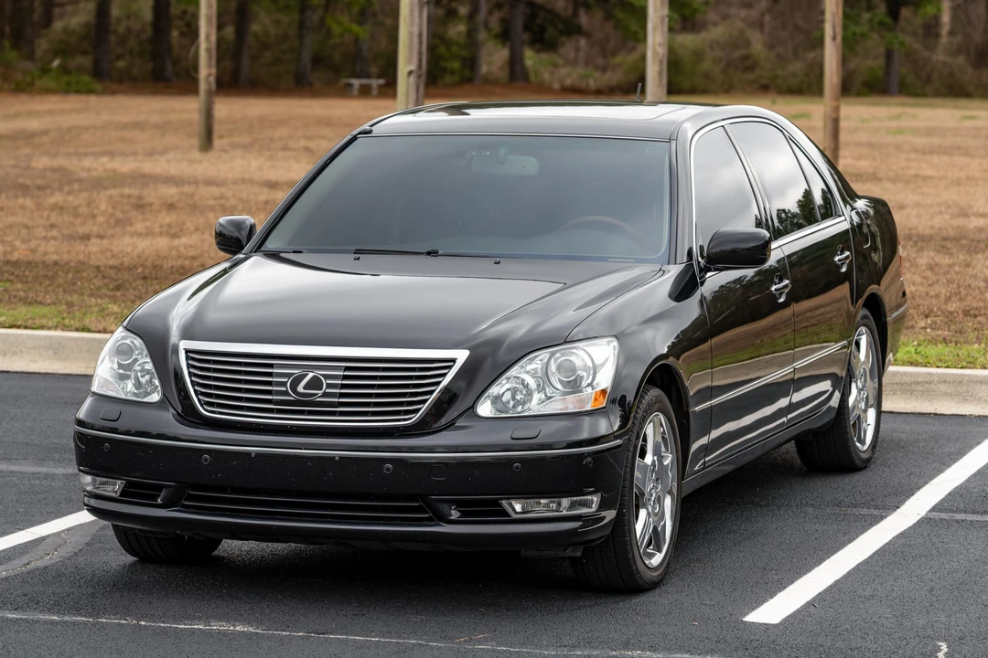 2006 Lexus LS 3rd Gen - Image 3 of 31