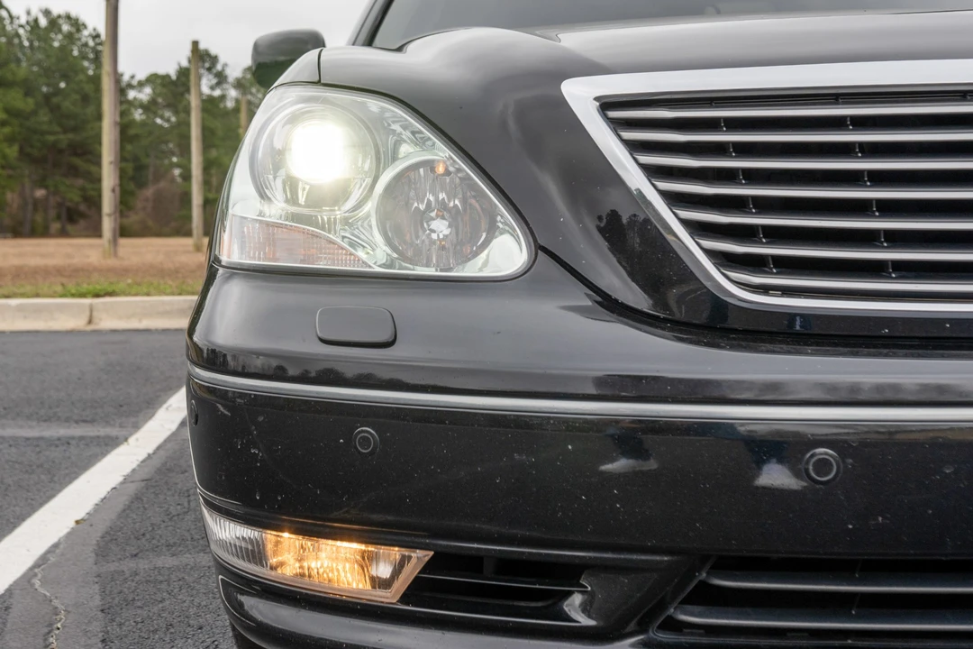 2006 Lexus LS 3rd Gen - Image 11 of 31