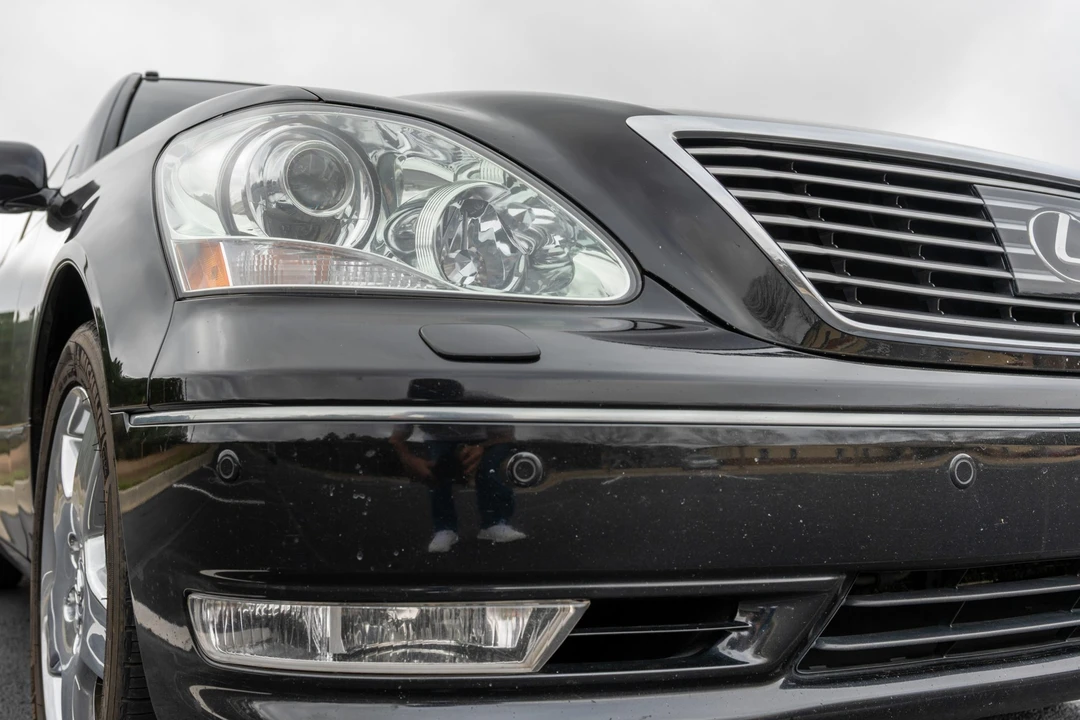 2006 Lexus LS 3rd Gen - Image 19 of 31