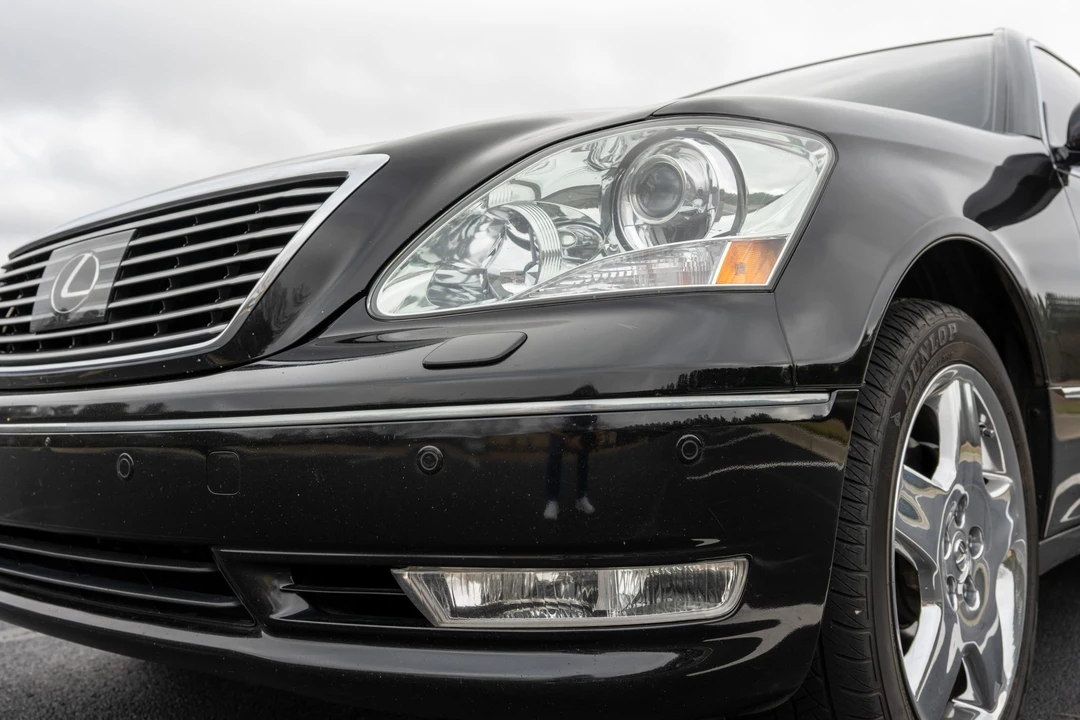 2006 Lexus LS 3rd Gen - Image 18 of 31
