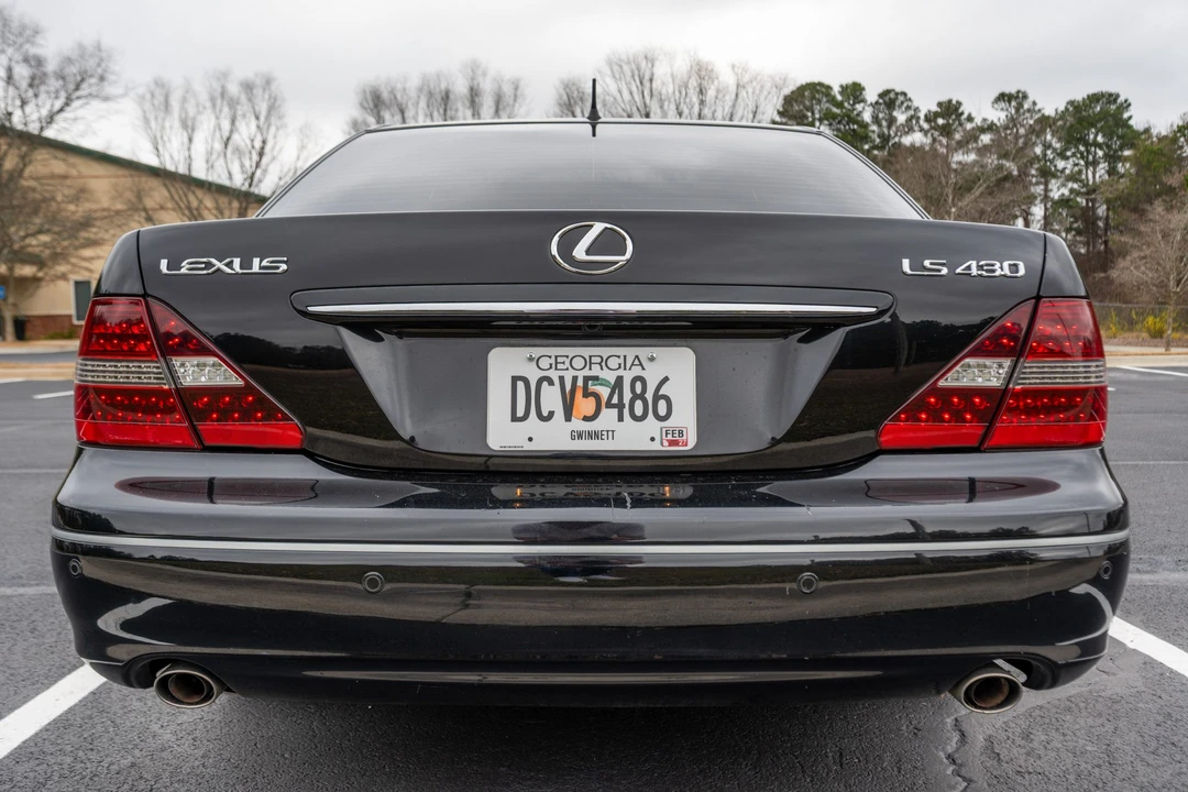 2006 Lexus LS 3rd Gen - Image 13 of 31
