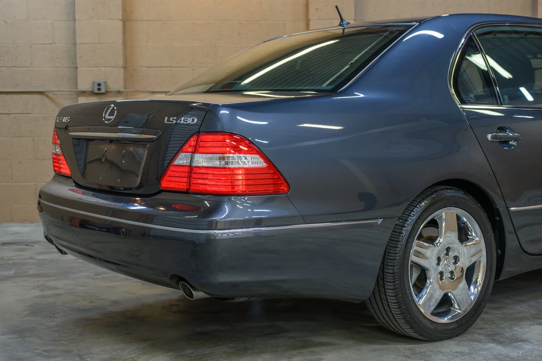 2006 Lexus LS 3rd Gen - Image 28 of 31