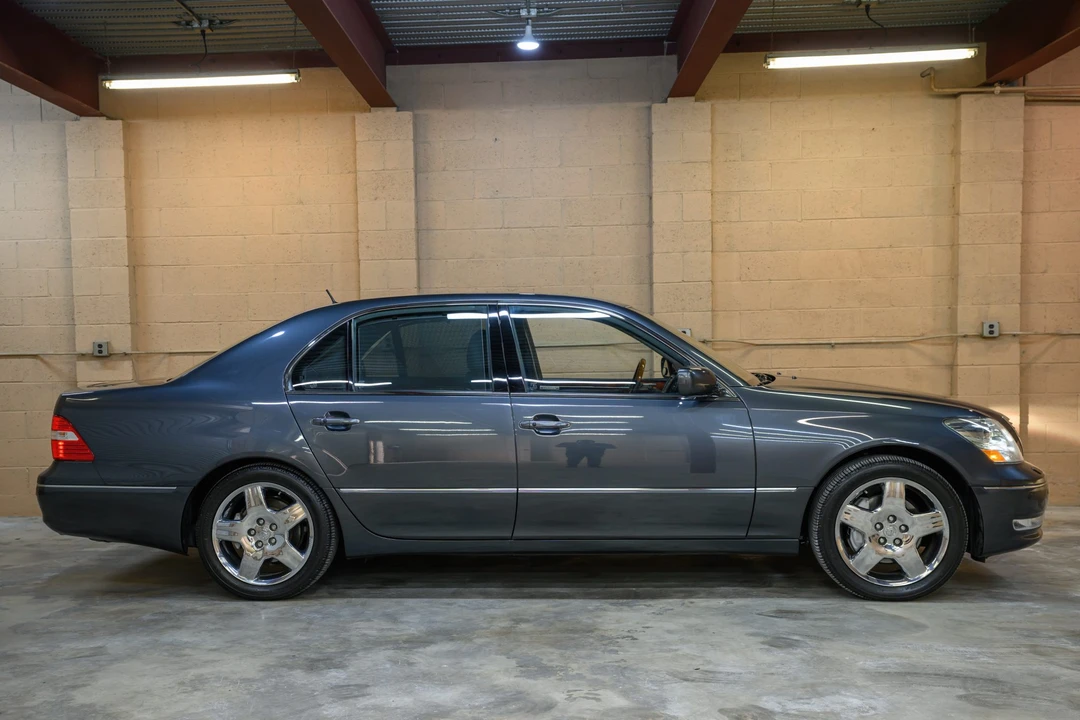 2006 Lexus LS 3rd Gen - Image 9 of 31