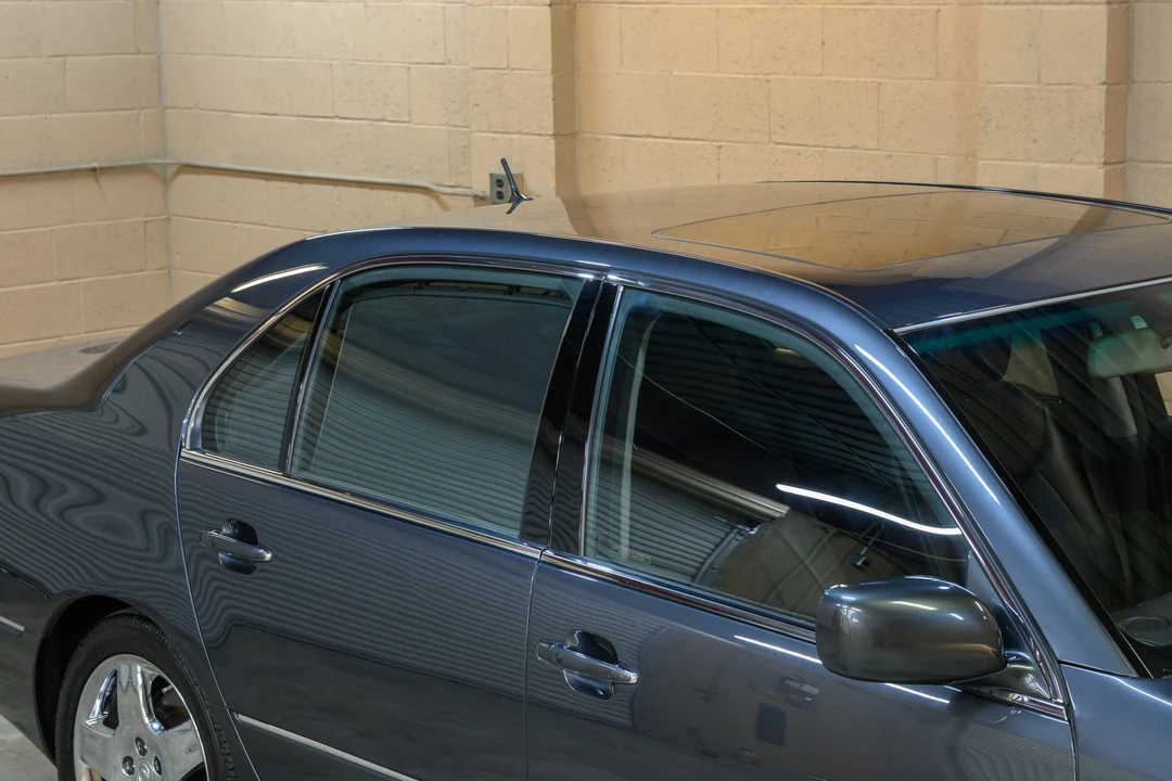 2006 Lexus LS 3rd Gen - Image 24 of 31