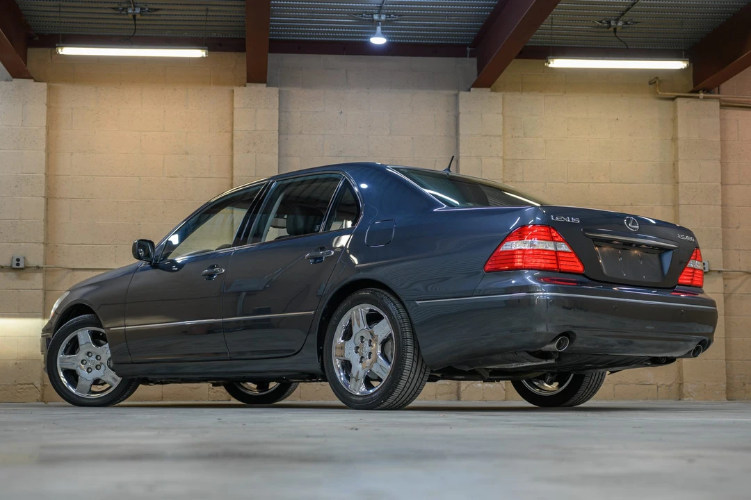 2006 Lexus LS 3rd Gen - Image 17 of 31