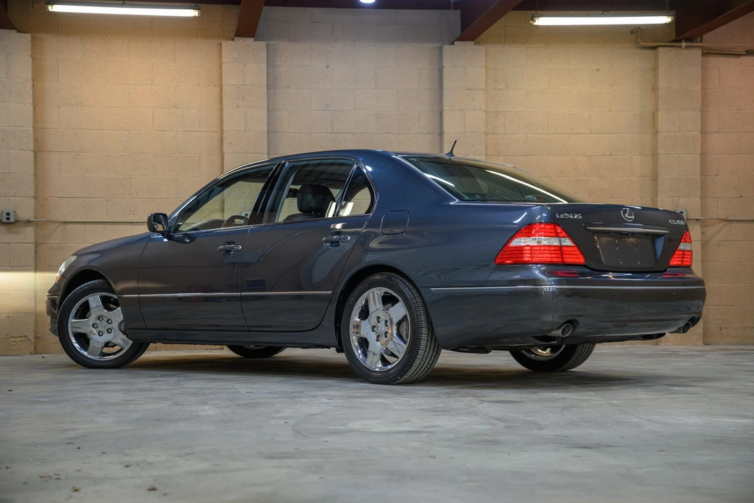 2006 Lexus LS 3rd Gen - Image 15 of 31