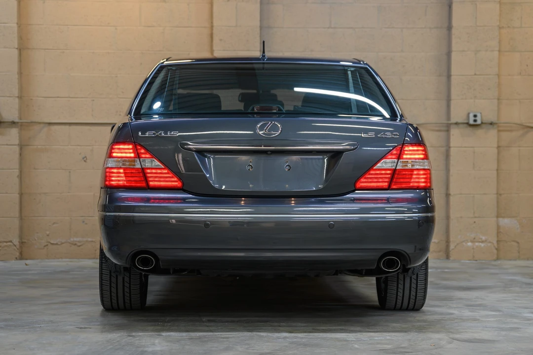 2006 Lexus LS 3rd Gen - Image 13 of 31