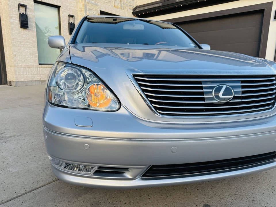 2006 Lexus LS 3rd Gen - Image 18 of 31