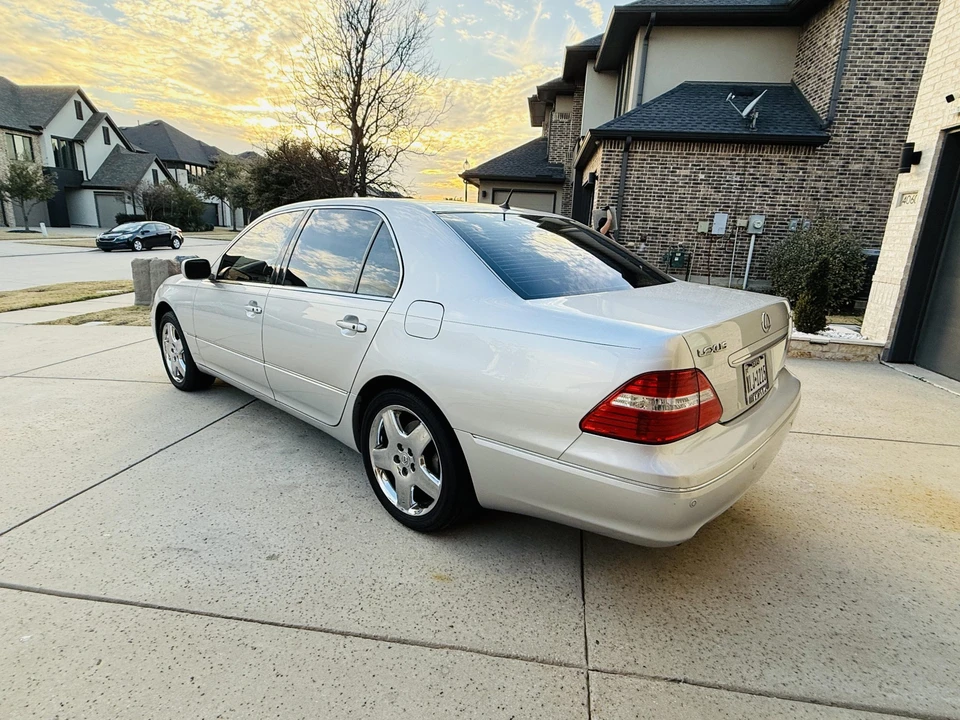2006 Lexus LS 3rd Gen - Image 6 of 31