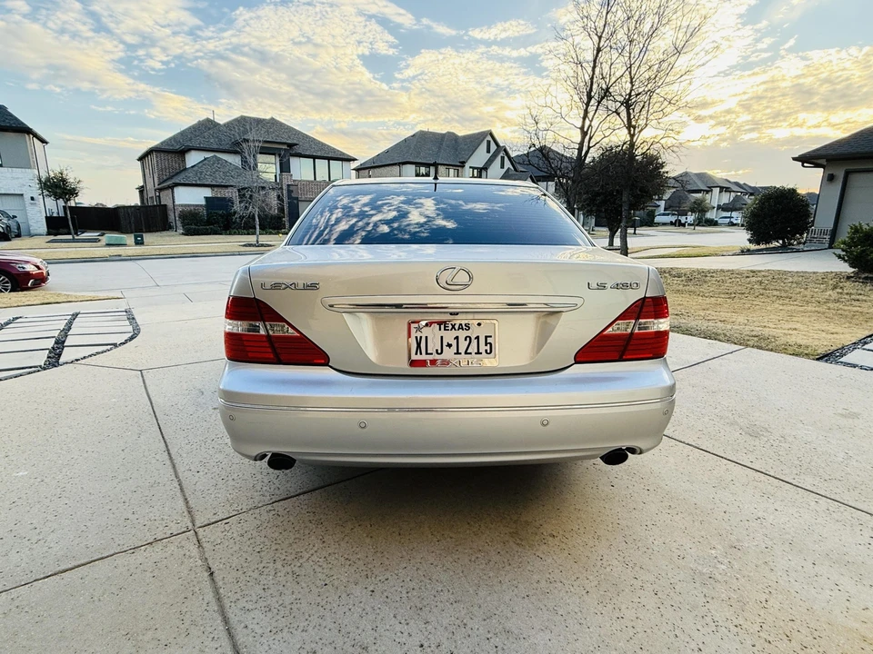 2006 Lexus LS 3rd Gen - Image 7 of 31