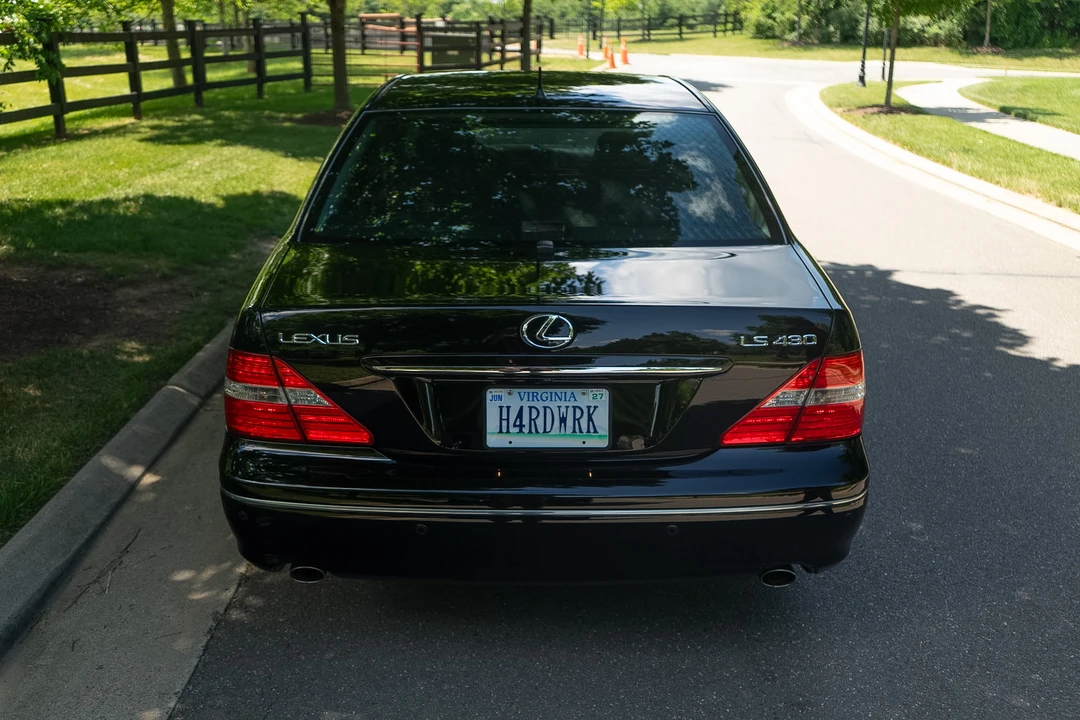 2006 Lexus LS 3rd Gen - Image 26 of 31