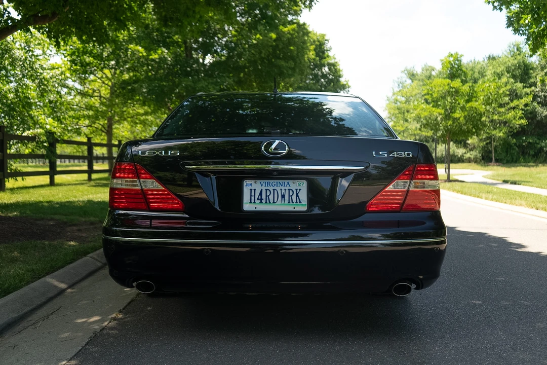 2006 Lexus LS 3rd Gen - Image 27 of 31