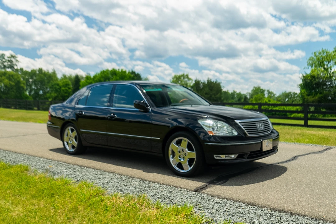 2006 Lexus LS 3rd Gen - Image 16 of 31