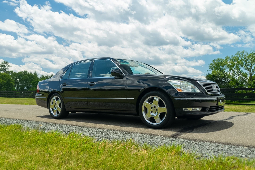2006 Lexus LS 3rd Gen - Image 17 of 31