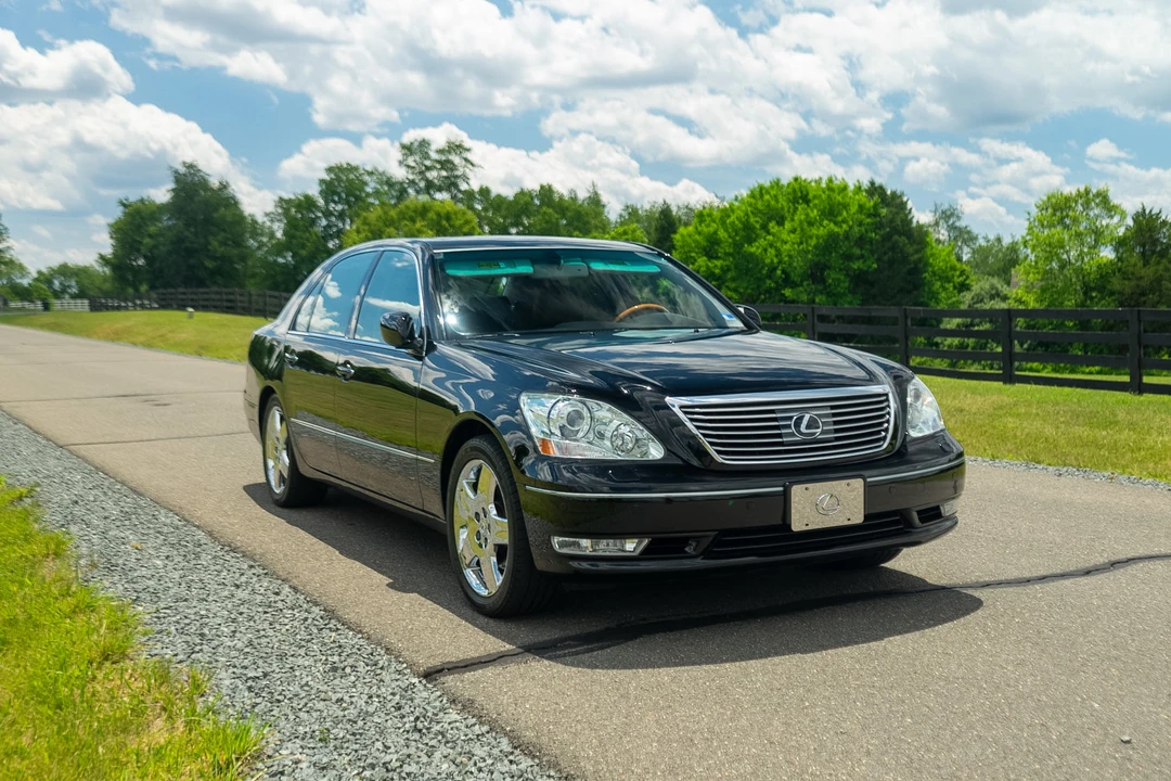 2006 Lexus LS 3rd Gen - Image 13 of 31