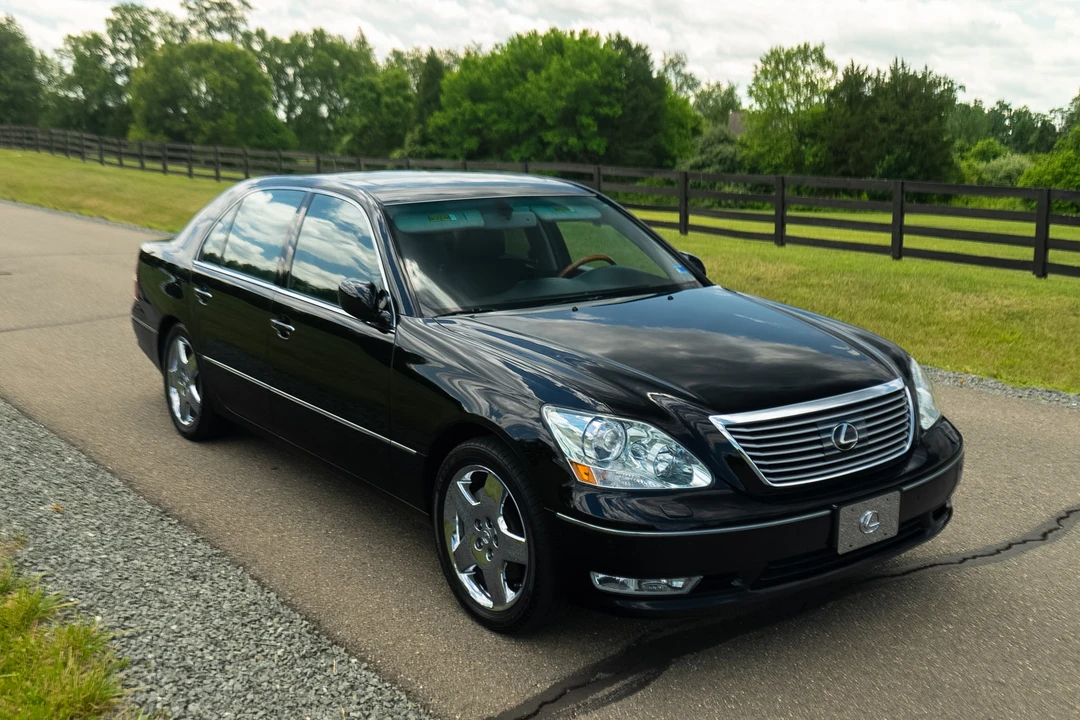 2006 Lexus LS 3rd Gen - Image 15 of 31