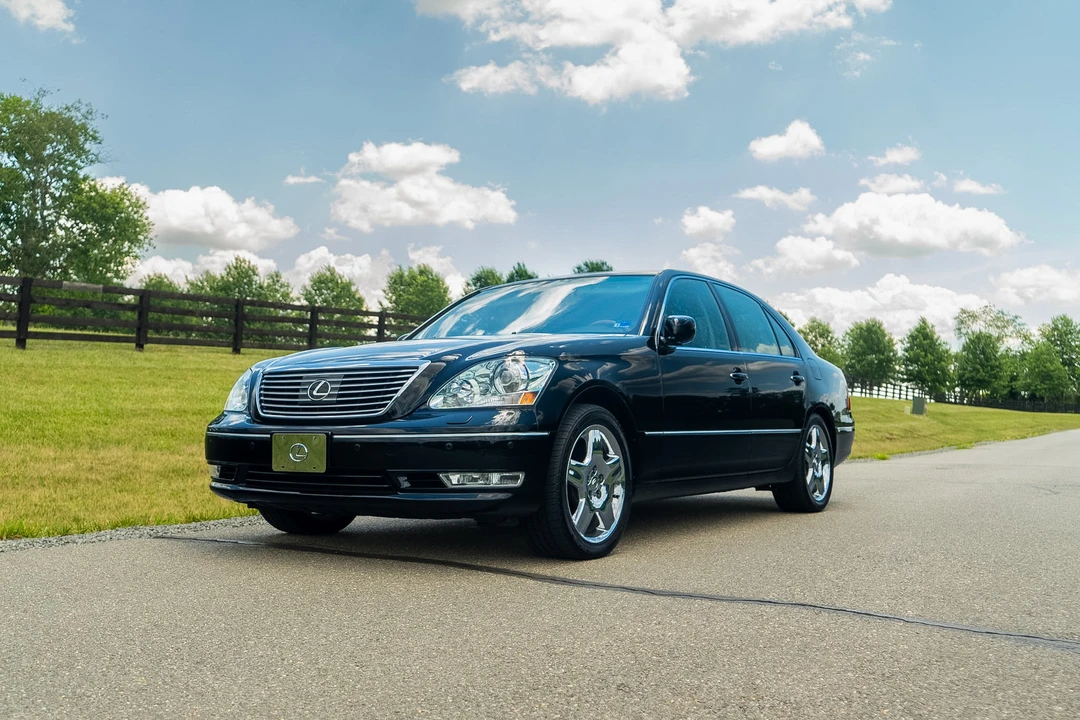2006 Lexus LS 3rd Gen - Image 5 of 31
