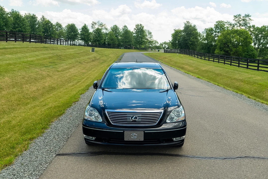 2006 Lexus LS 3rd Gen - Image 7 of 31