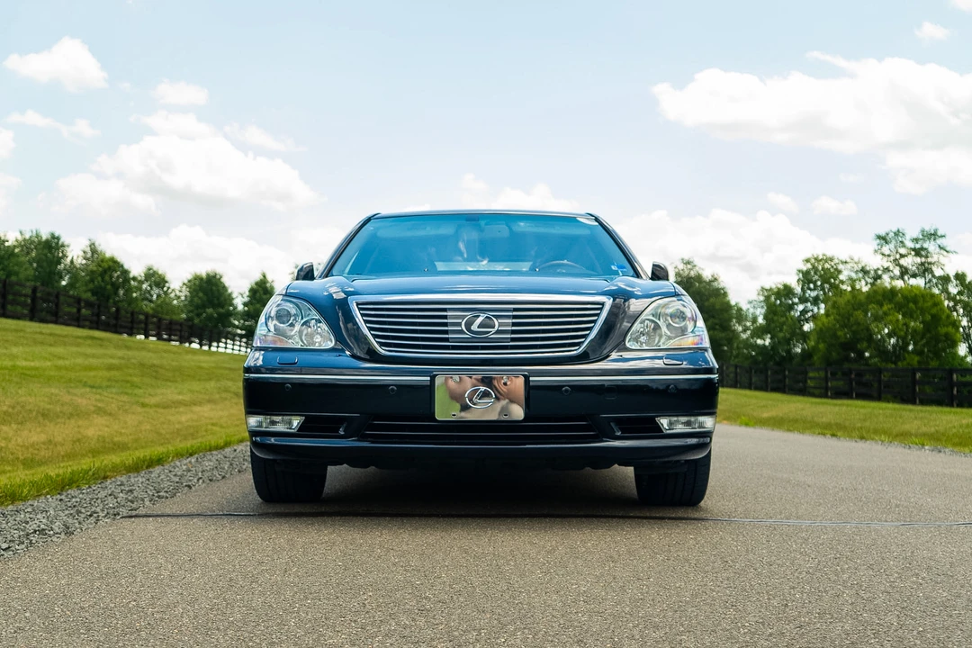 2006 Lexus LS 3rd Gen - Image 11 of 31