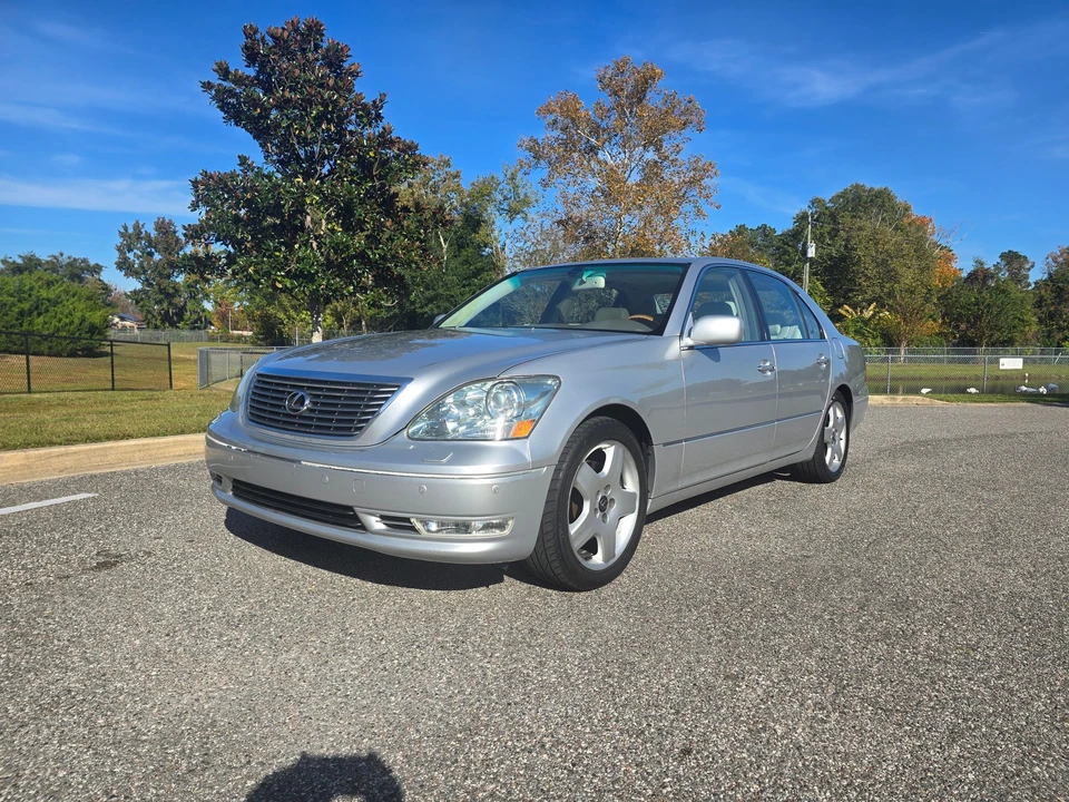 2006 Lexus LS 3rd Gen - Image 2 of 31