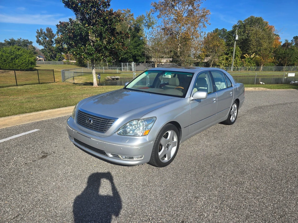 2006 Lexus LS 3rd Gen - Image 3 of 31