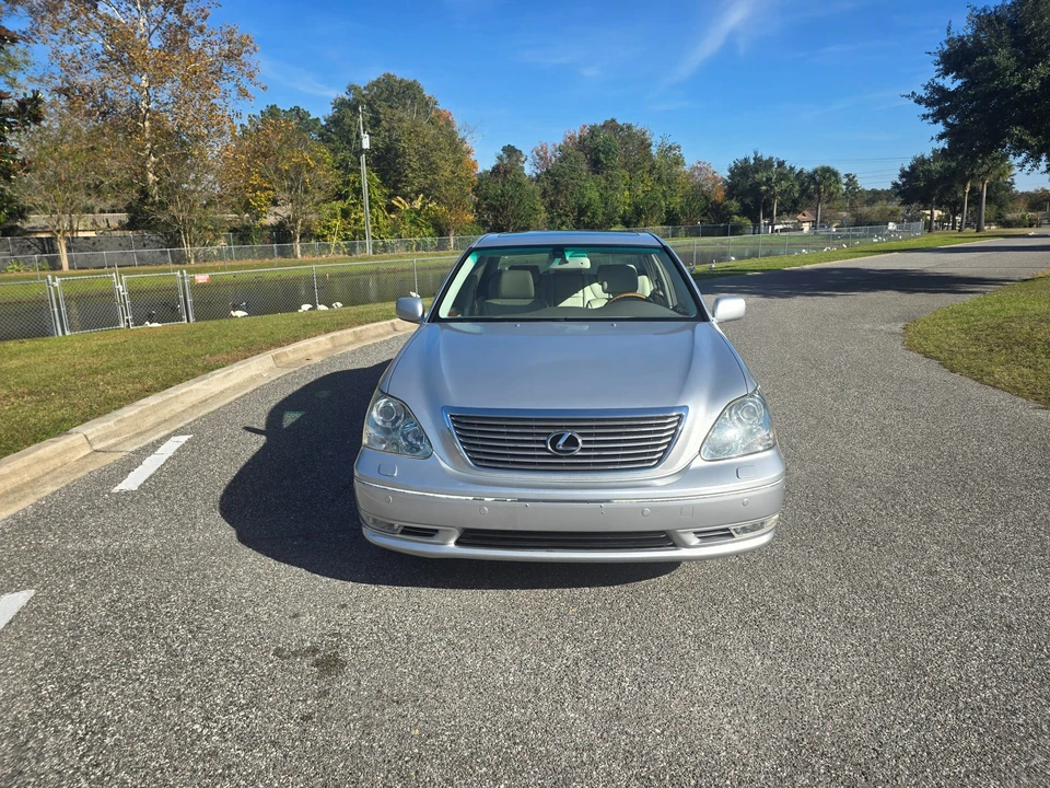 2006 Lexus LS 3rd Gen - Image 4 of 31