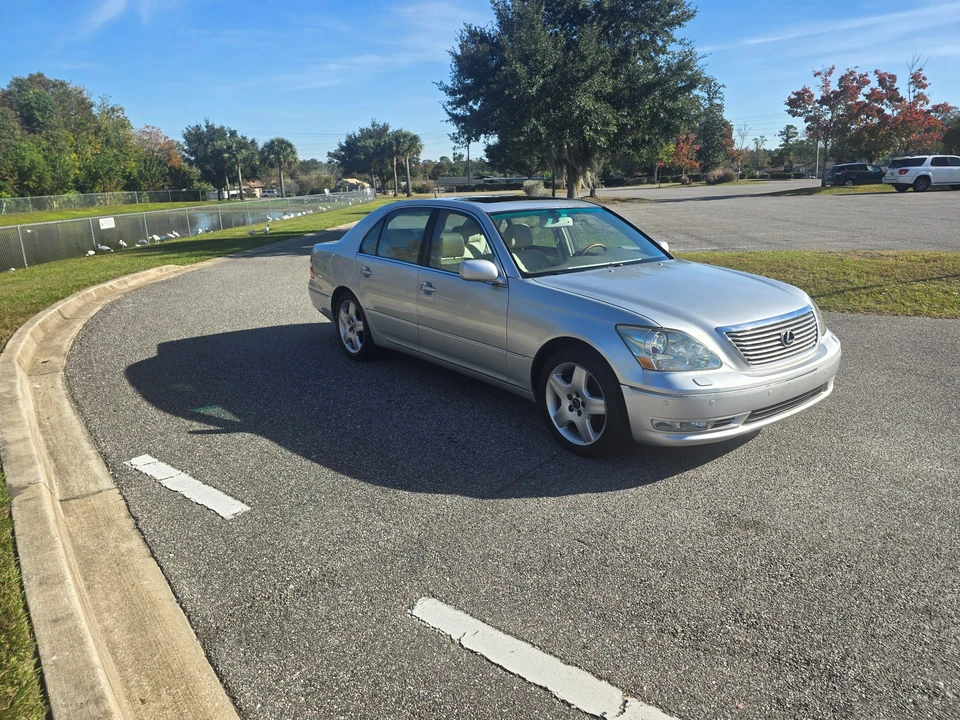 2006 Lexus LS 3rd Gen - Image 7 of 31