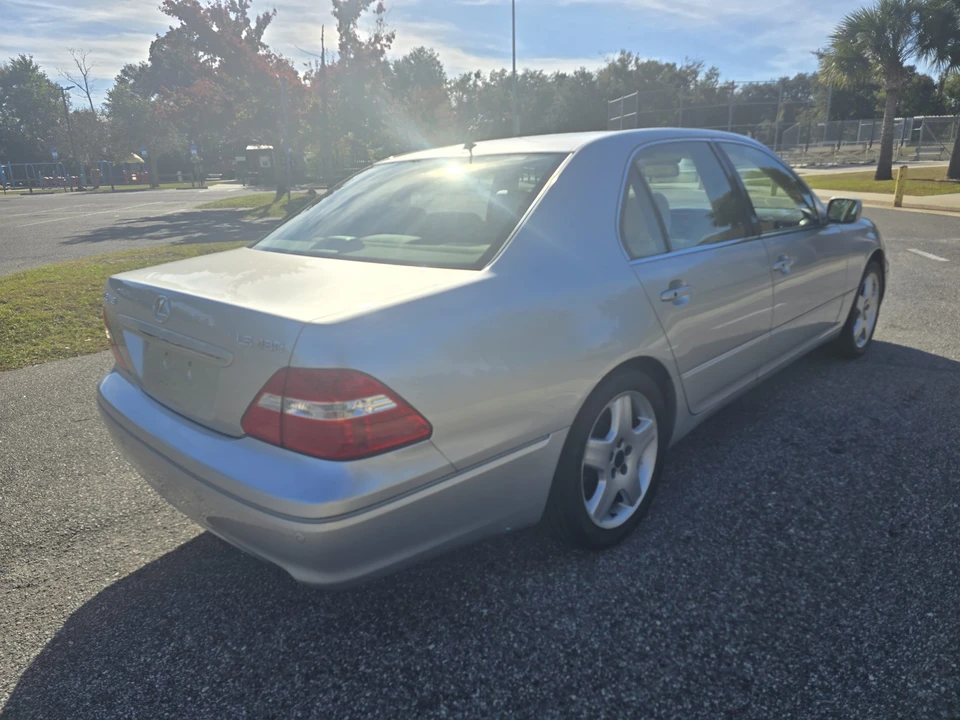 2006 Lexus LS 3rd Gen - Image 15 of 31