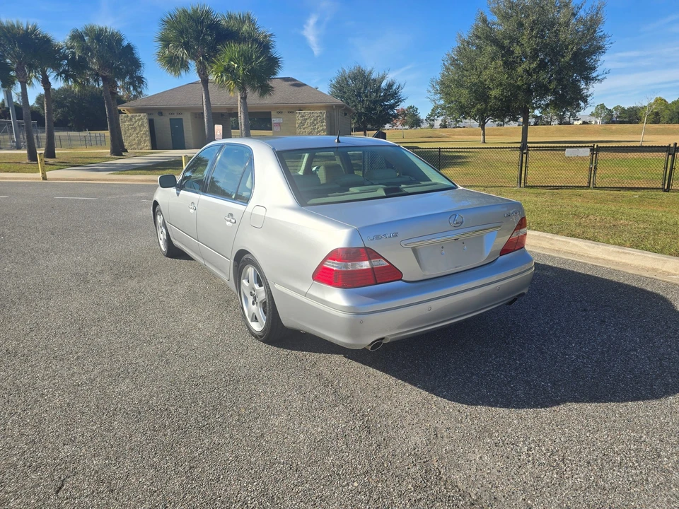 2006 Lexus LS 3rd Gen - Image 20 of 31