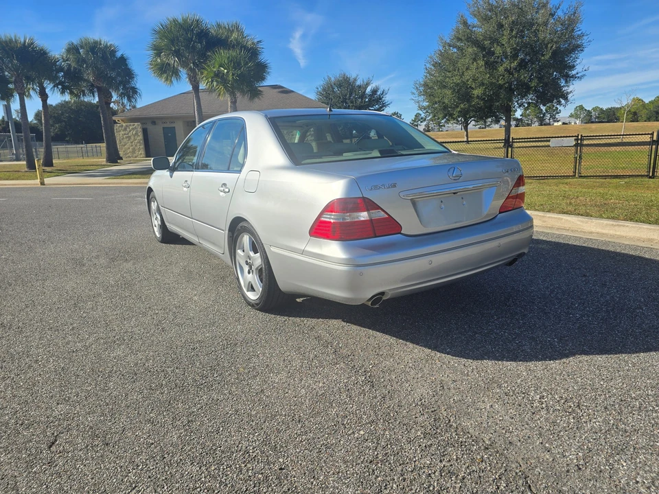 2006 Lexus LS 3rd Gen - Image 21 of 31