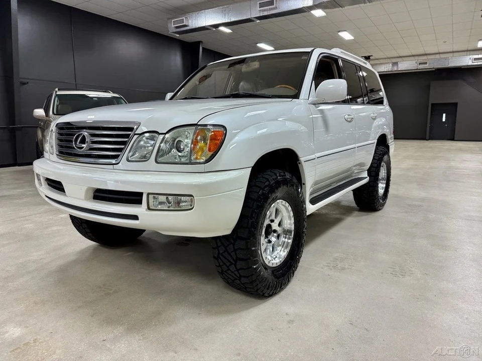 2006 Lexus LX 2nd Gen - Image 7 of 12