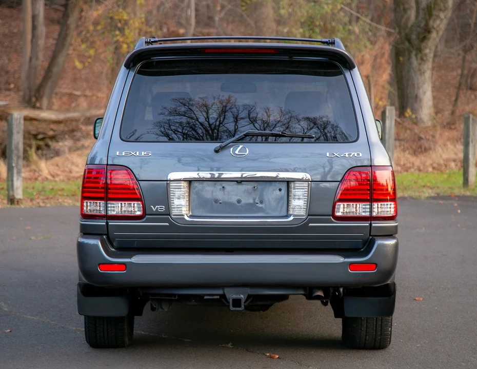 2006 Lexus LX 2nd Gen - Image 7 of 19