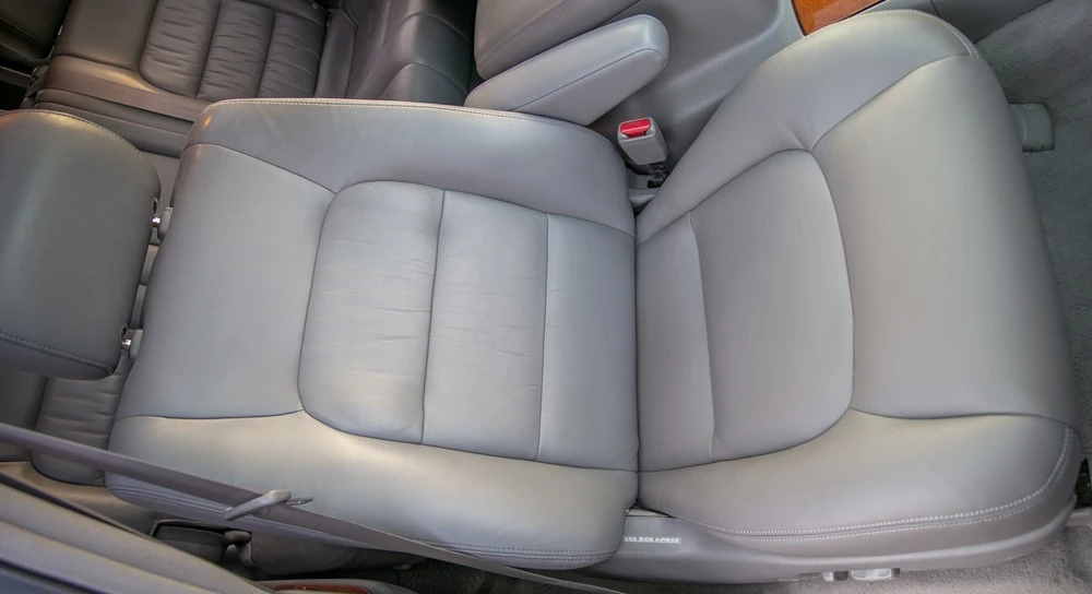 2006 Lexus LX 2nd Gen - Image 15 of 19