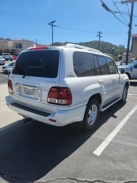 2006 Lexus LX 2nd Gen - Image 15 of 31