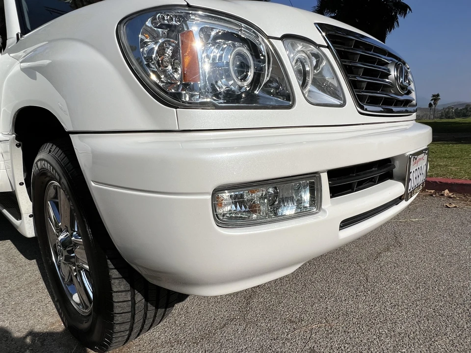 2006 Lexus LX 2nd Gen - Image 25 of 31