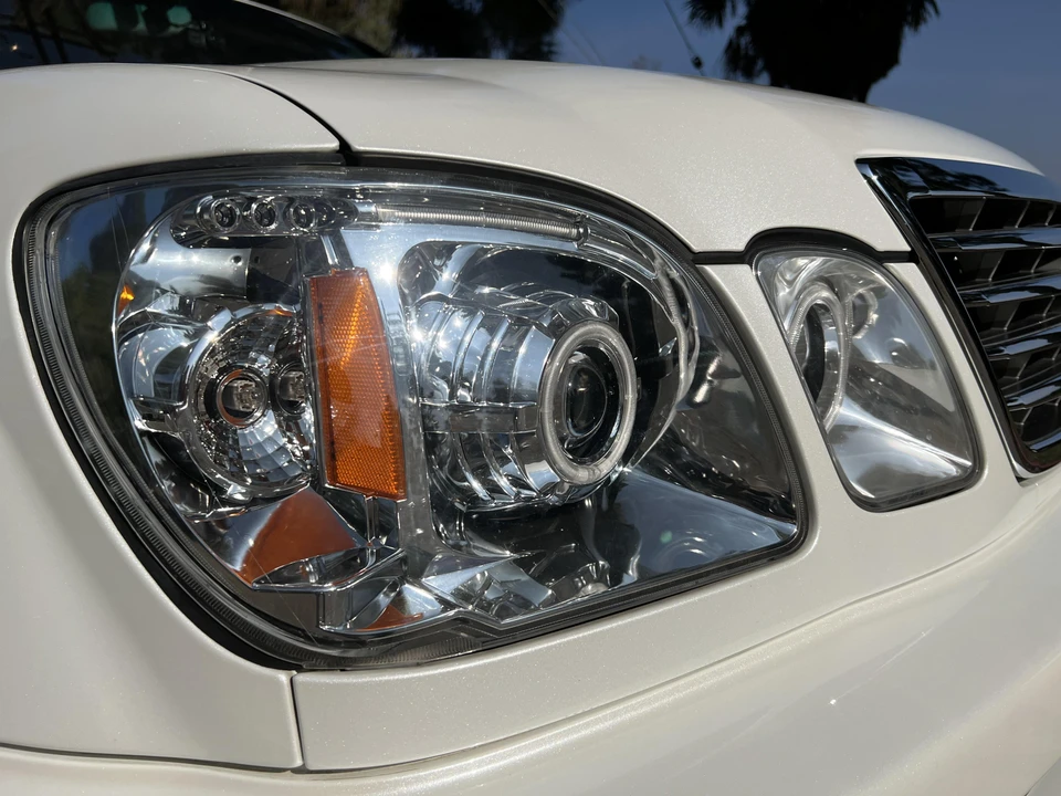 2006 Lexus LX 2nd Gen - Image 26 of 31