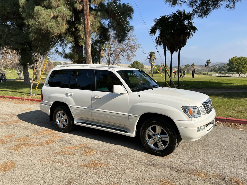 2006 Lexus LX 2nd Gen - Image 20 of 31