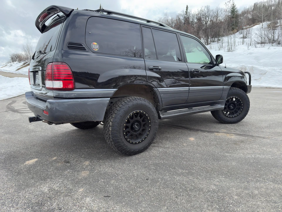 2006 Lexus LX 2nd Gen - Image 21 of 31
