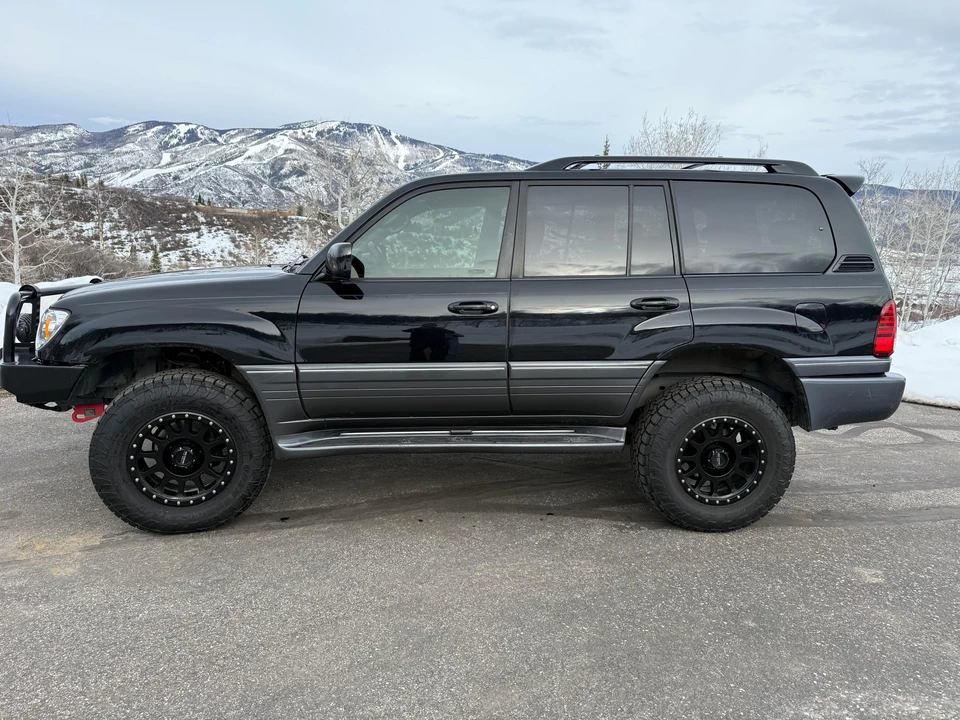 2006 Lexus LX 2nd Gen - Image 13 of 31