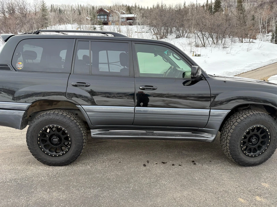 2006 Lexus LX 2nd Gen - Image 22 of 31