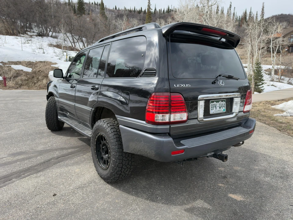 2006 Lexus LX 2nd Gen - Image 16 of 31