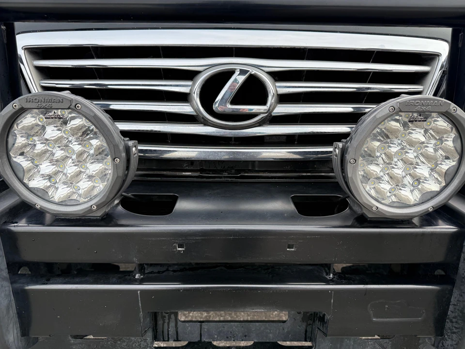 2006 Lexus LX 2nd Gen - Image 27 of 31