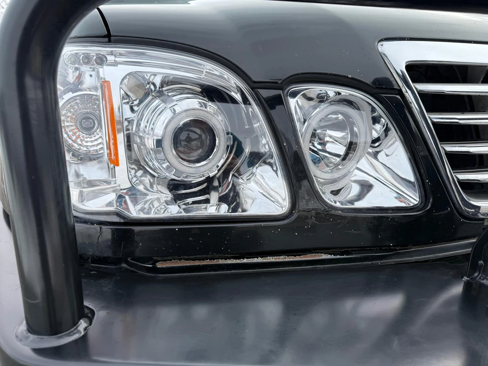 2006 Lexus LX 2nd Gen - Image 26 of 31