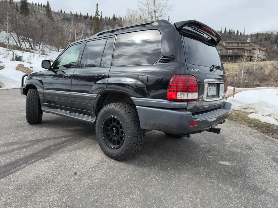 2006 Lexus LX 2nd Gen - Image 15 of 31