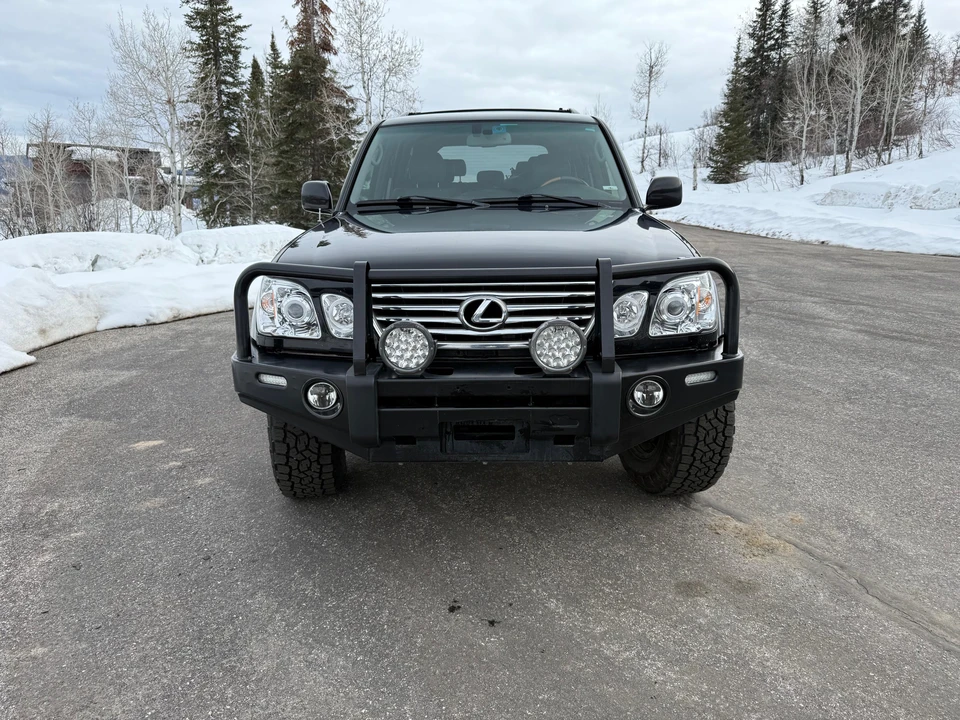 2006 Lexus LX 2nd Gen - Image 9 of 31