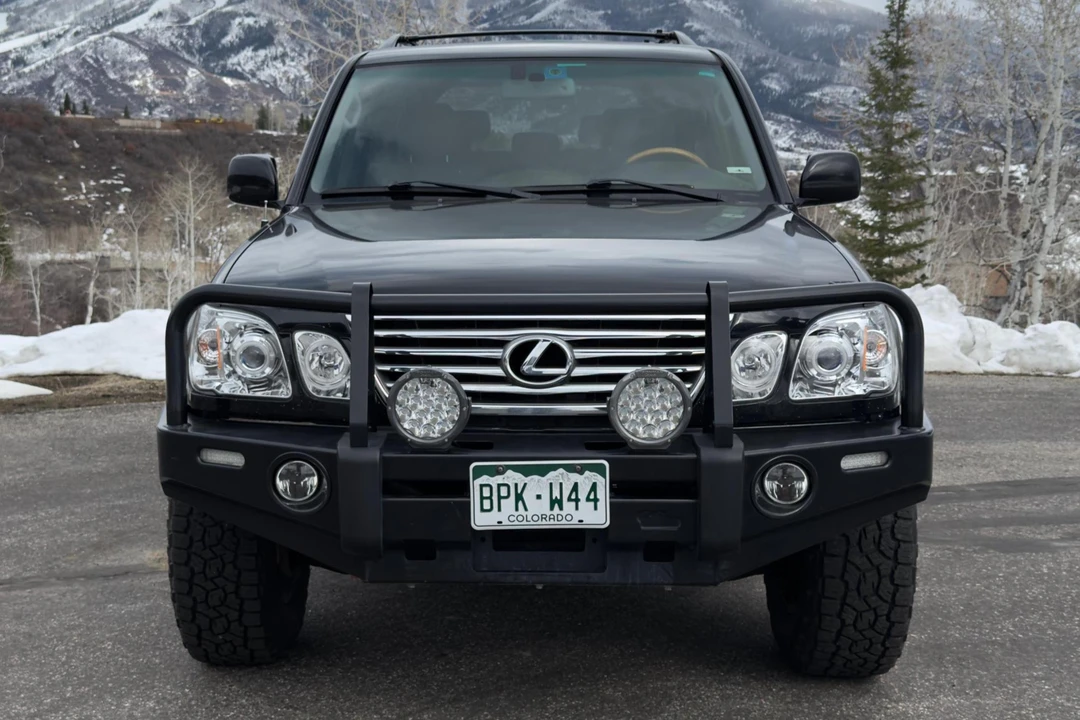 2006 Lexus LX 2nd Gen - Image 2 of 31