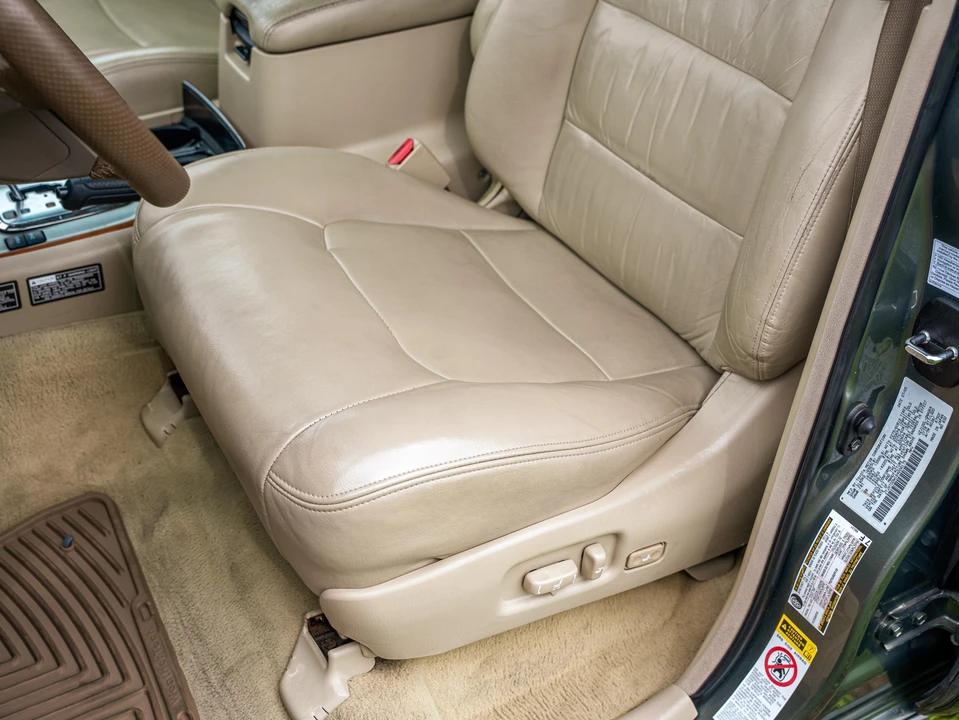 2006 Lexus LX 2nd Gen - Image 22 of 31